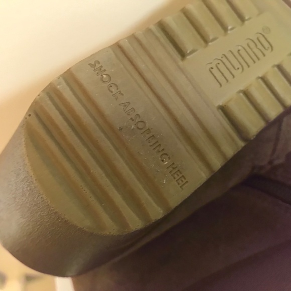 Munro ‘Drew’ water resistant  suede wedge booties - Picture 6 of 16